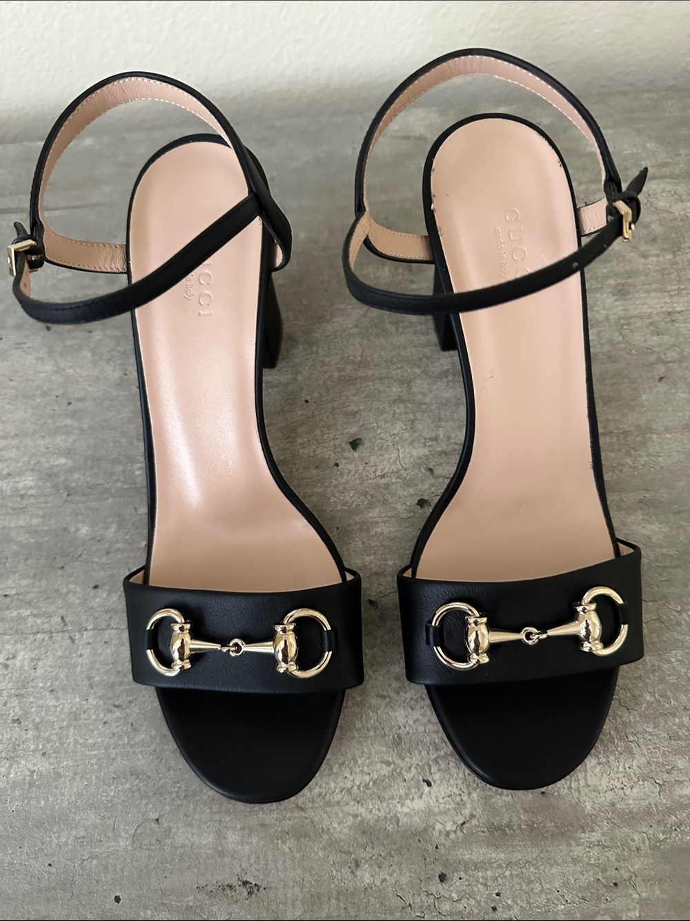 Gucci Black Leather Block Heel Sandals with Gold Horsebit Size 38 1/2